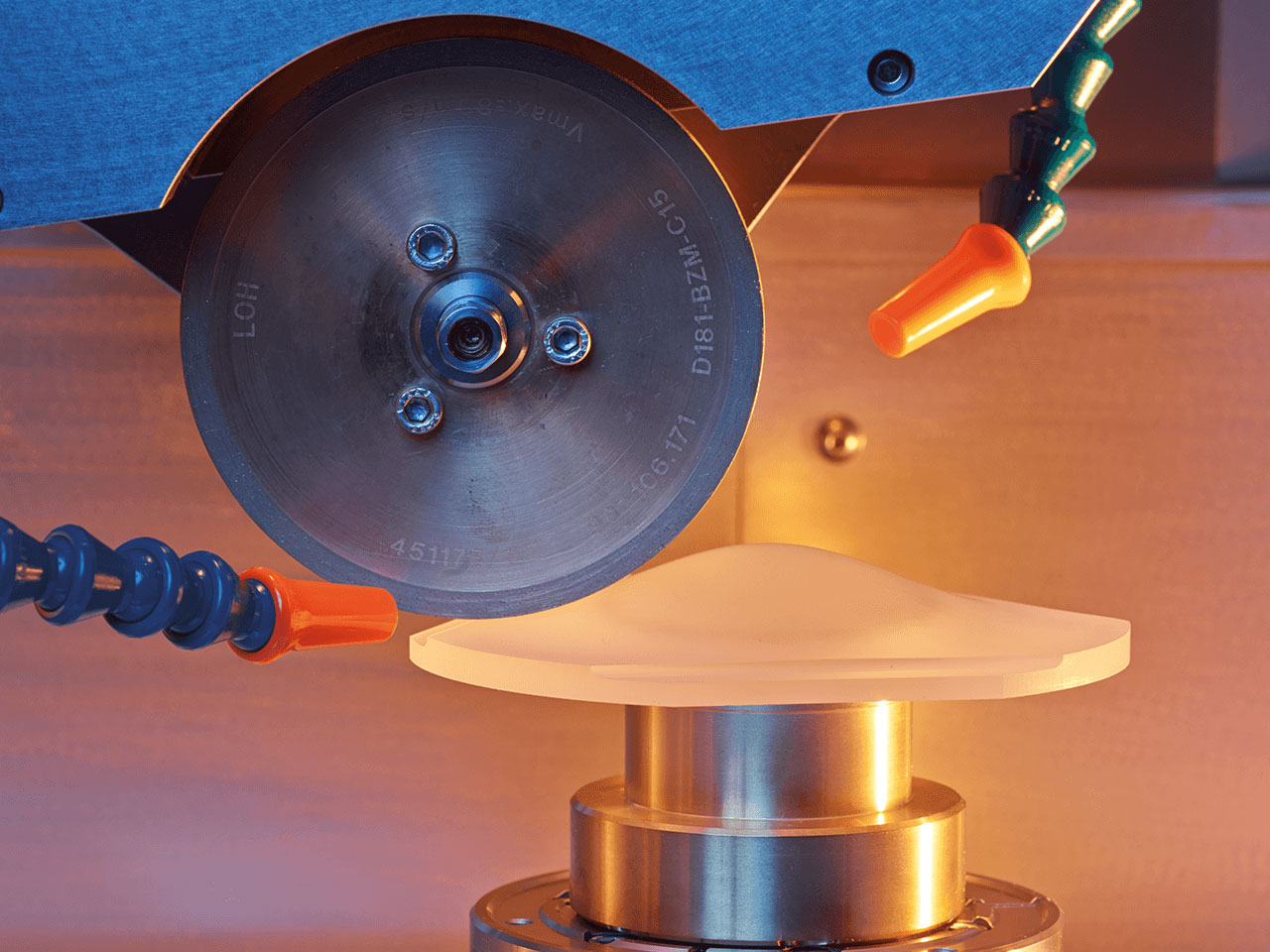 Uitbreiden veld engel CNC Grinding Machines | Satisloh Precision Optics | Satisloh